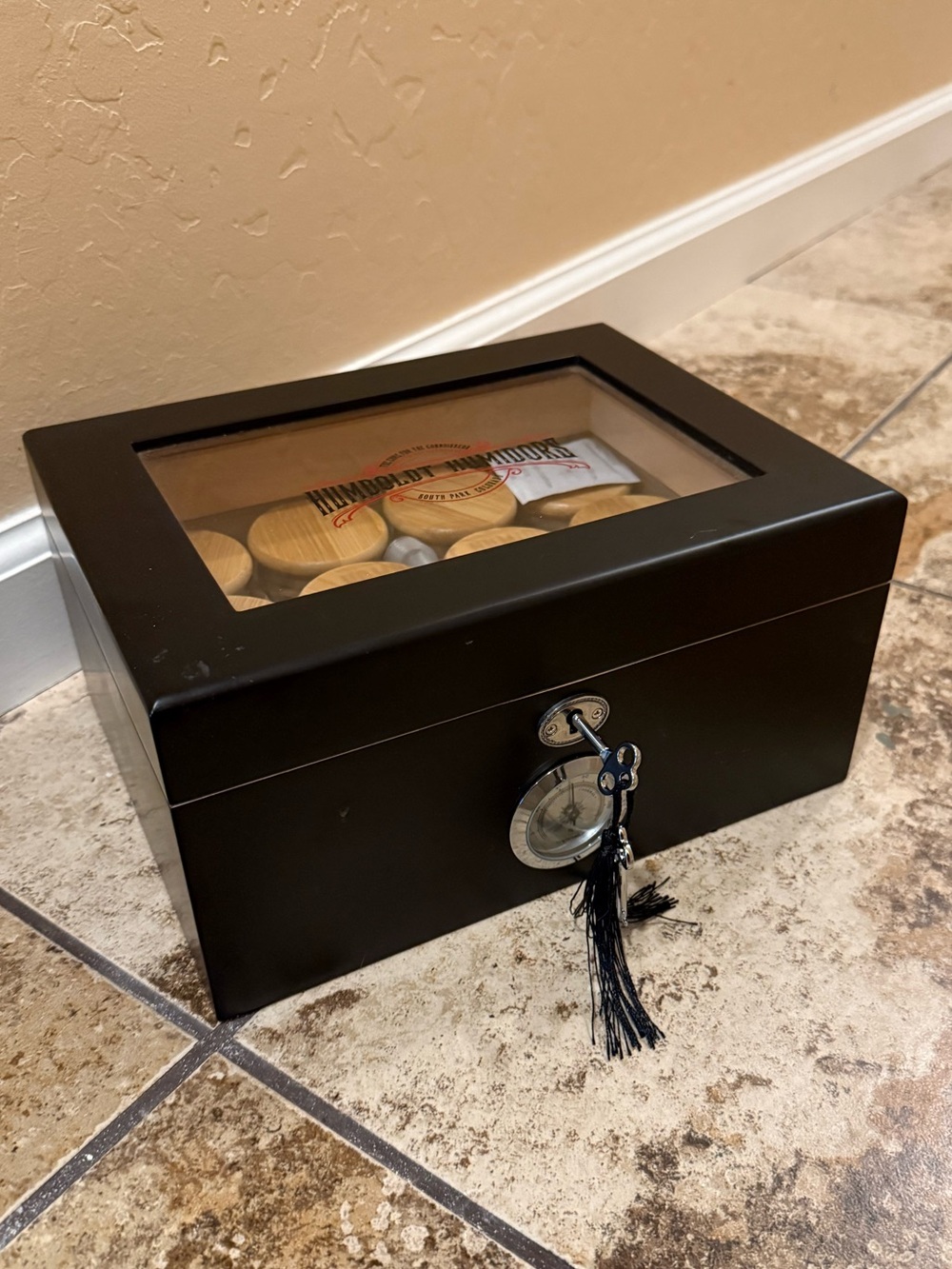 Black Wooden Cigar Humidor with Glass Top